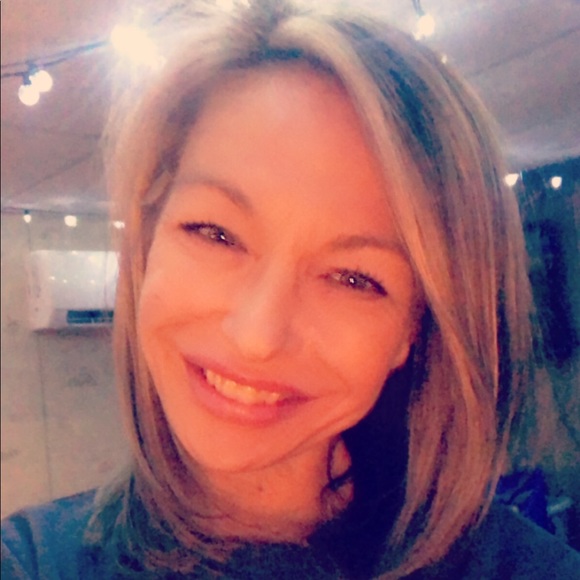 Meet your Posher, Alysia - Picture 1 of 1